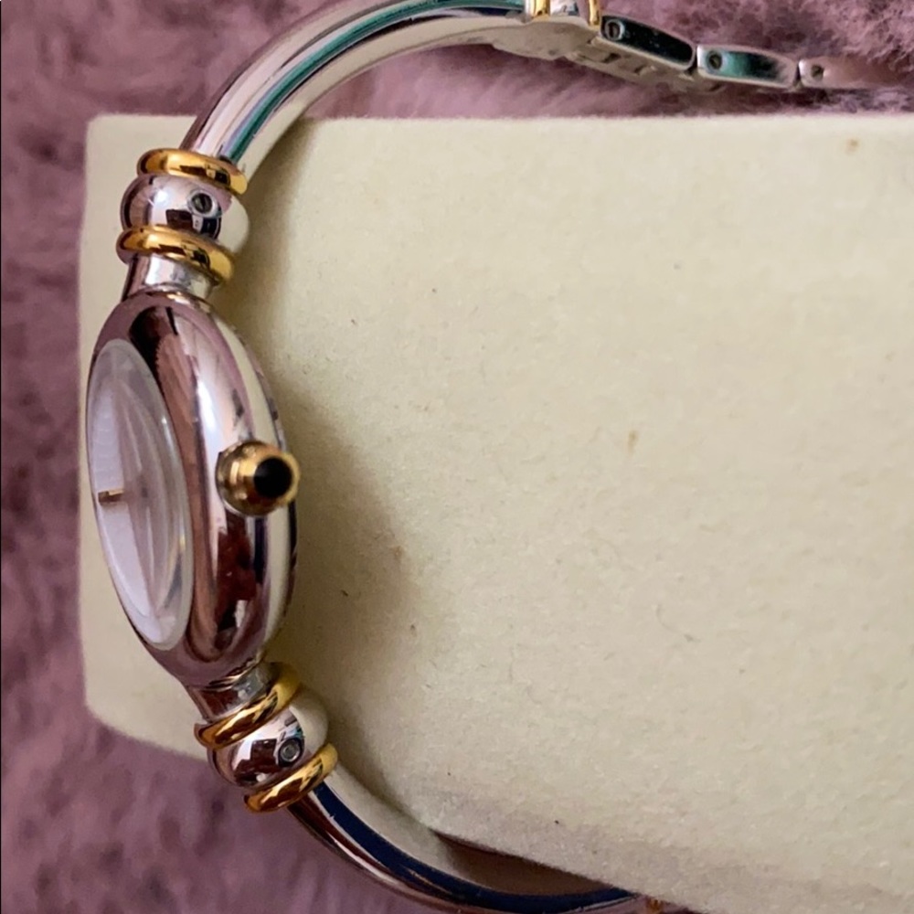 GORGEOUS AND RARE BULOVA WATCH - Picture 2 of 6